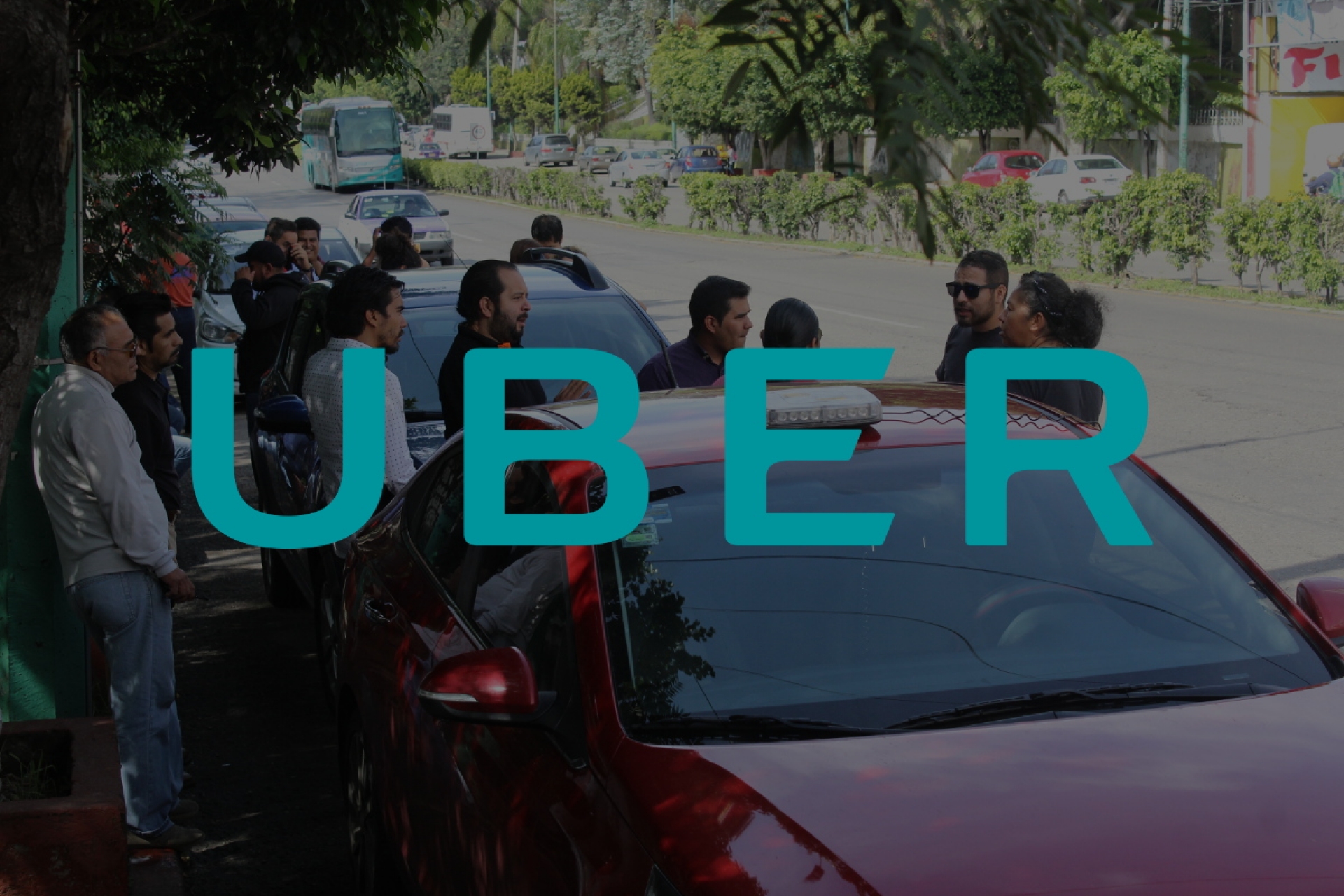 Choferes de Uber exigen mejores condiciones de trabajo