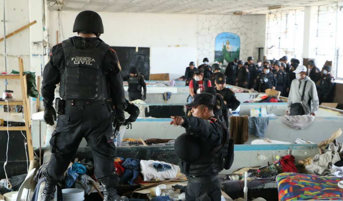 Video revela abusos a reclusos en un penal de Apodaca, Nuevo León