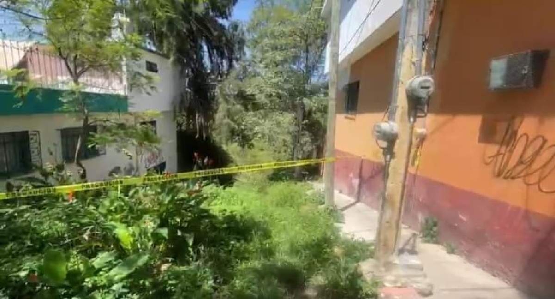 Encuentran un cadáver en una barranca