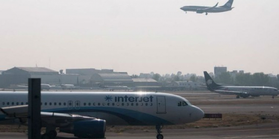México y EU podrían tener oficiales armados en aviones