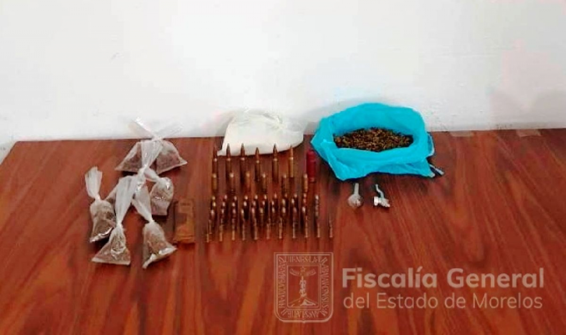 Le hallaron 60 cartuchos de diversos calibres y droga