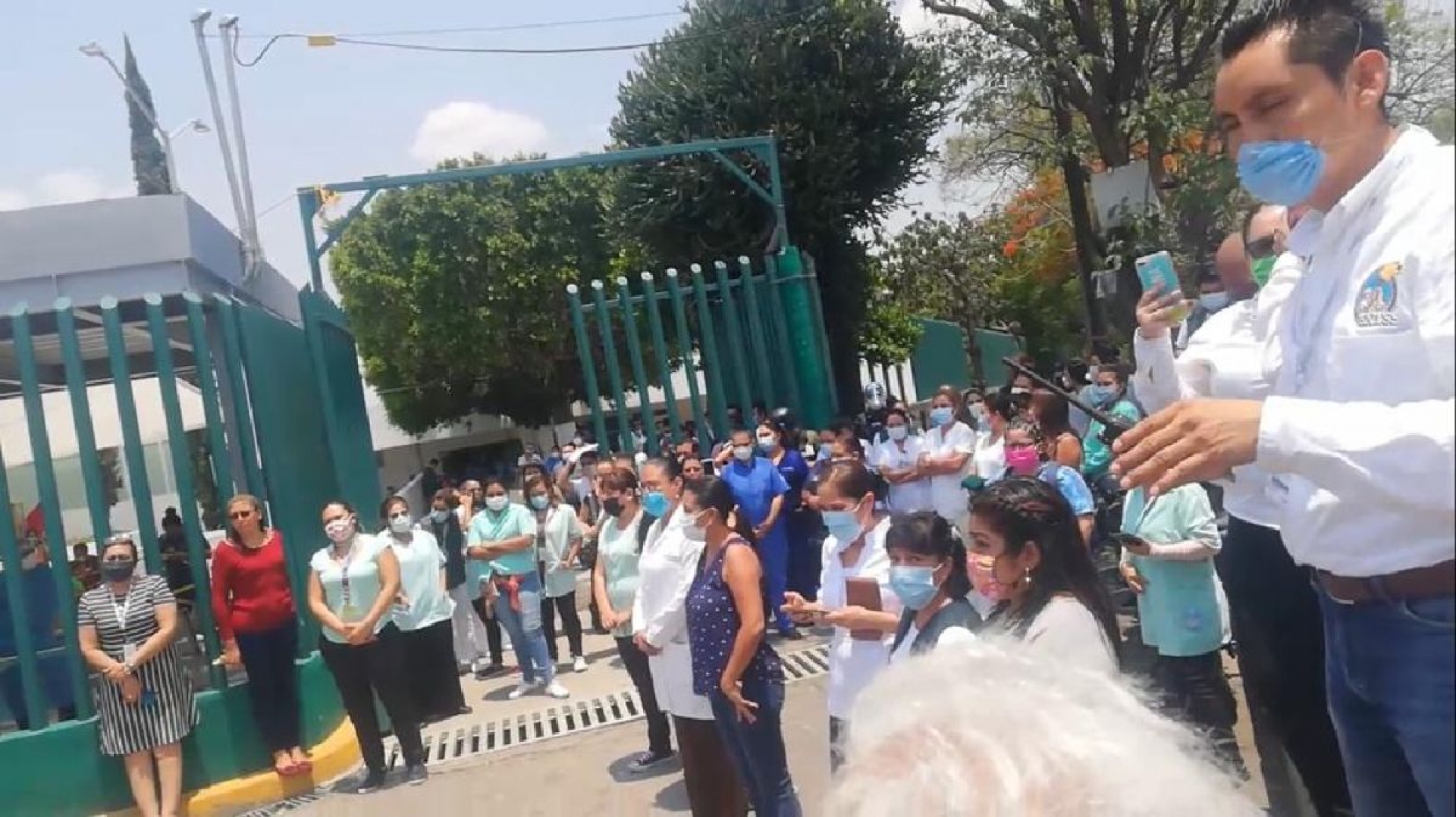 Dan muestras de apoyo a trabajadores de la salud en la región oriente