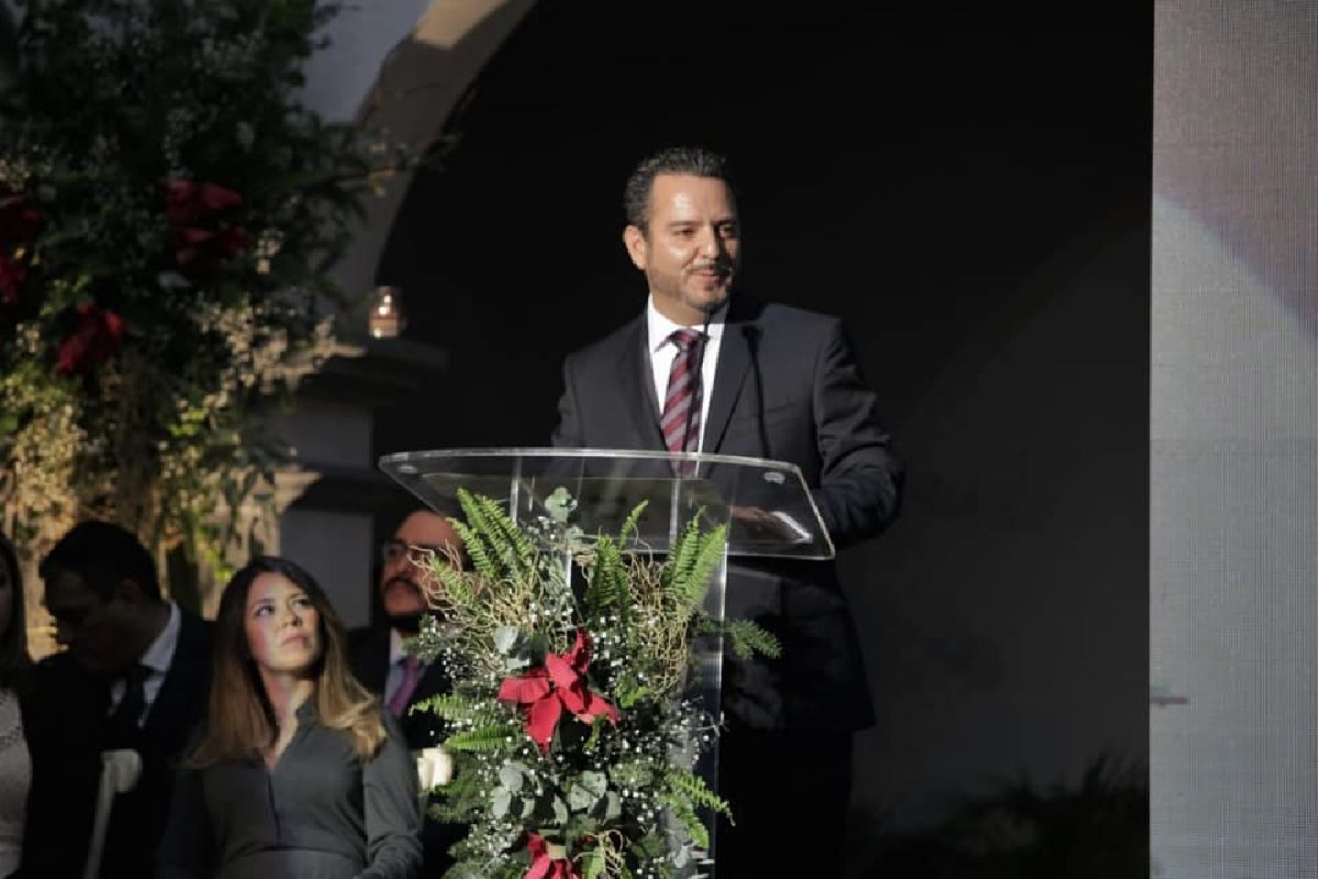 Pide Villalobos dejar atrás desencuentros y buscar concordancias