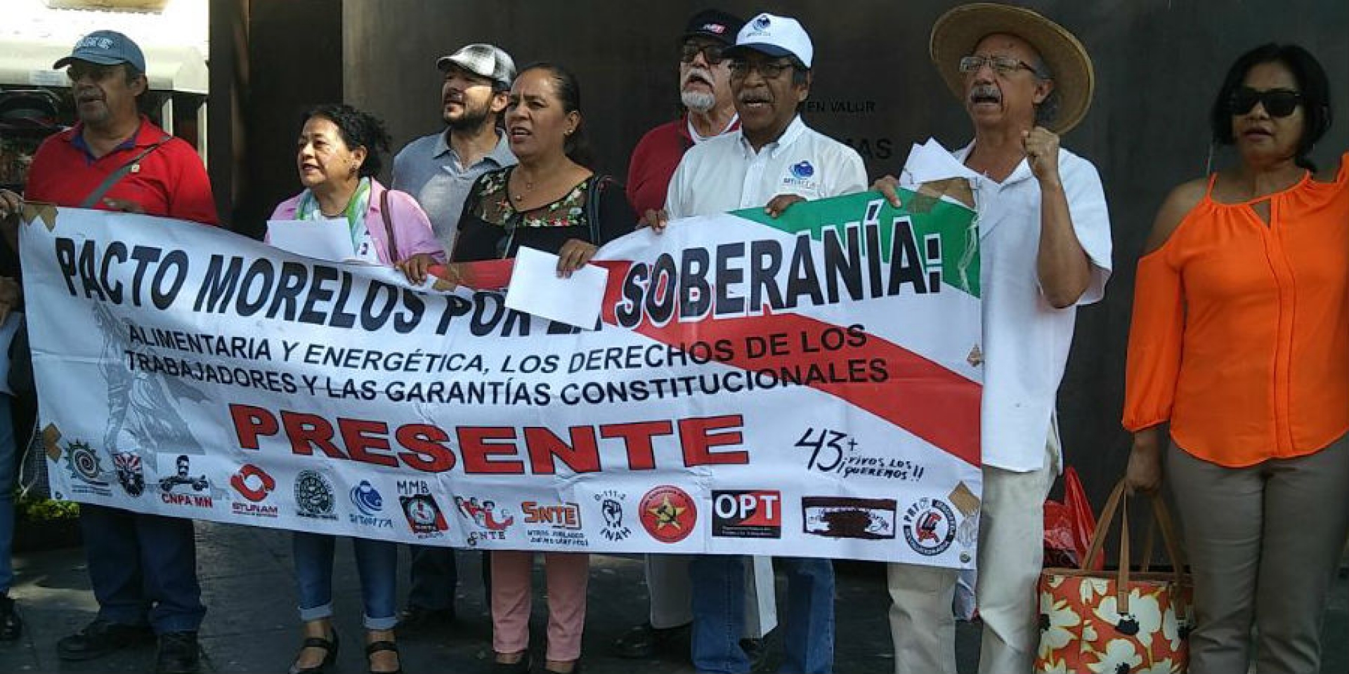 Caravana de padres y madres de los 43 normalistas de Ayotzinapa estará en Cuernavaca