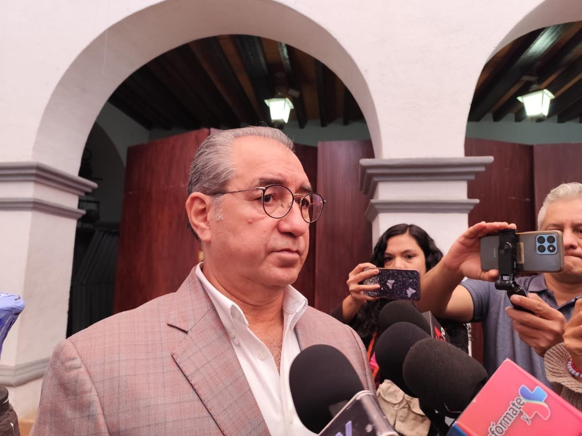 Multará y retirará ayuntamiento a comerciantes que sin autorización se colocaron en calle Guerrero