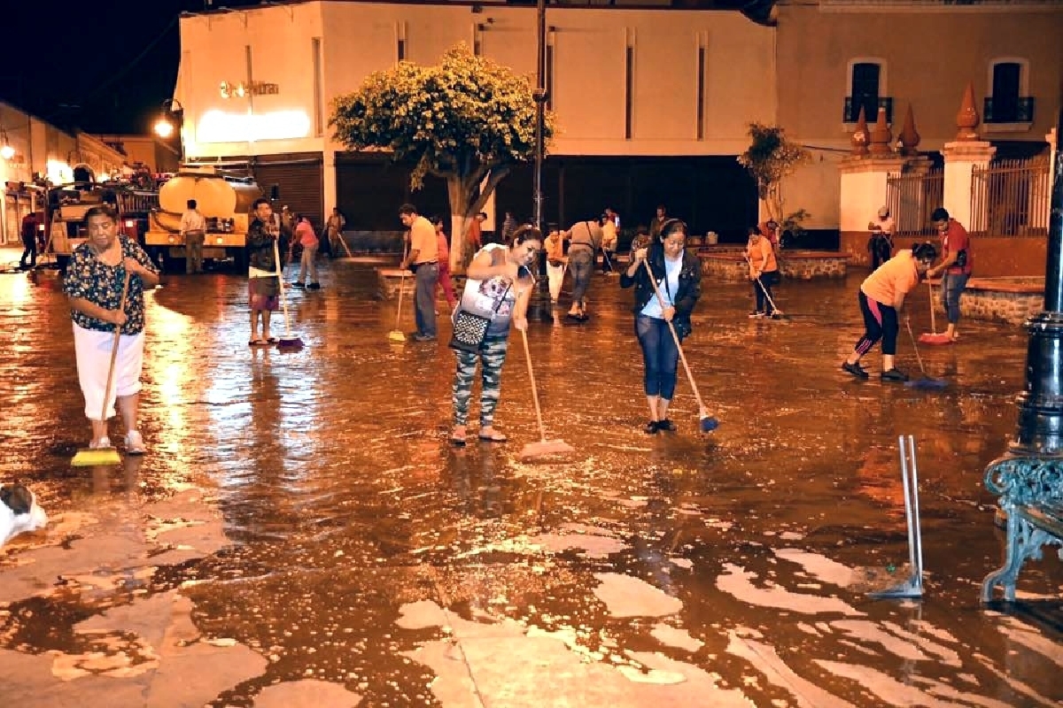 Desocupan comerciantes el zócalo de Cuautla