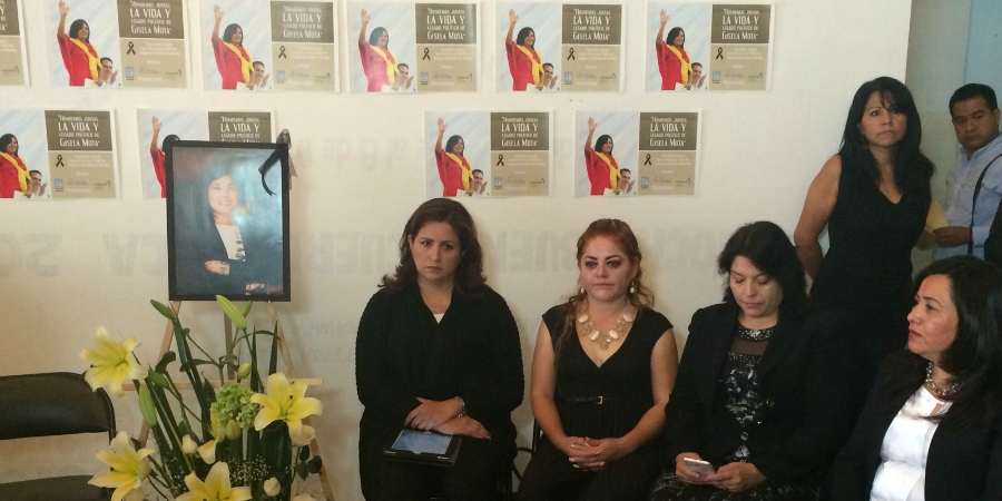 Realizan homenaje a Gisela Mota en el Congreso local