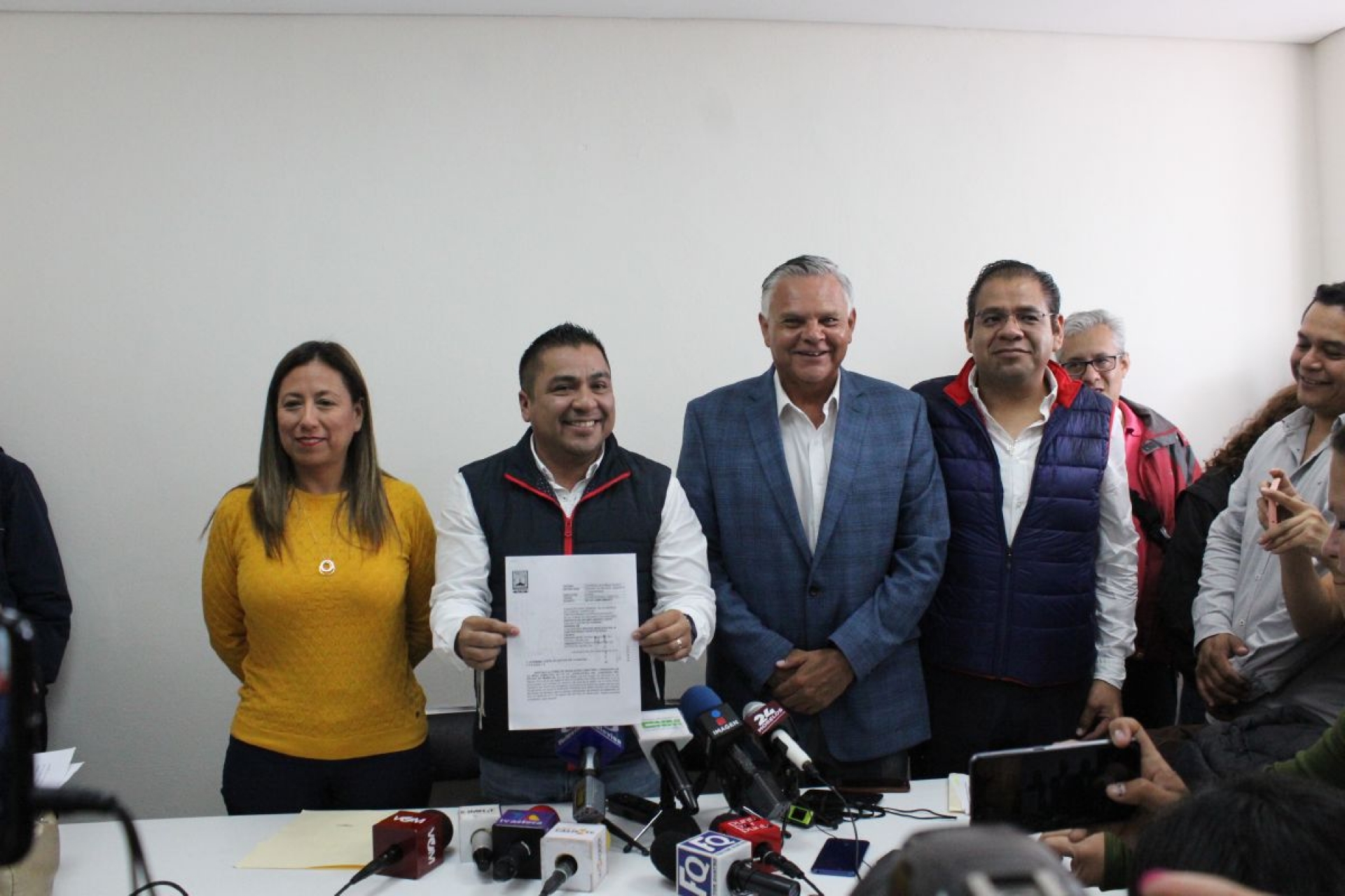 Reiteran Flores Espinoza y Sotelo Martínez que siguen en sus cargos
