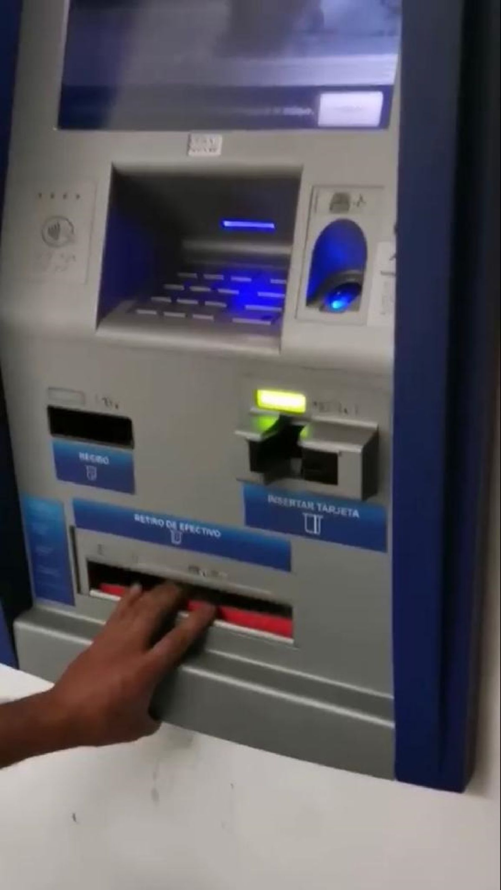Alertan sobre trampas en cajeros bancarios