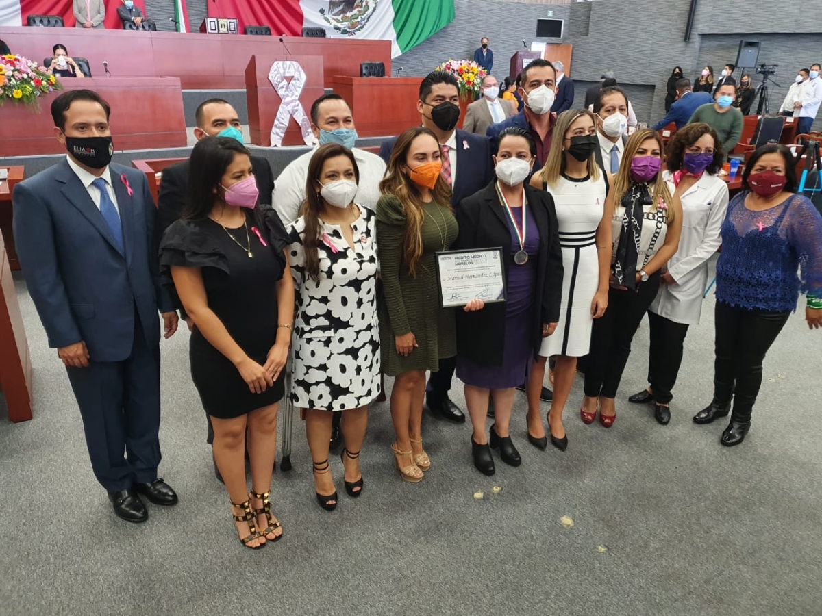 Entregan en el Congreso local 'Mérito Médico 2021'