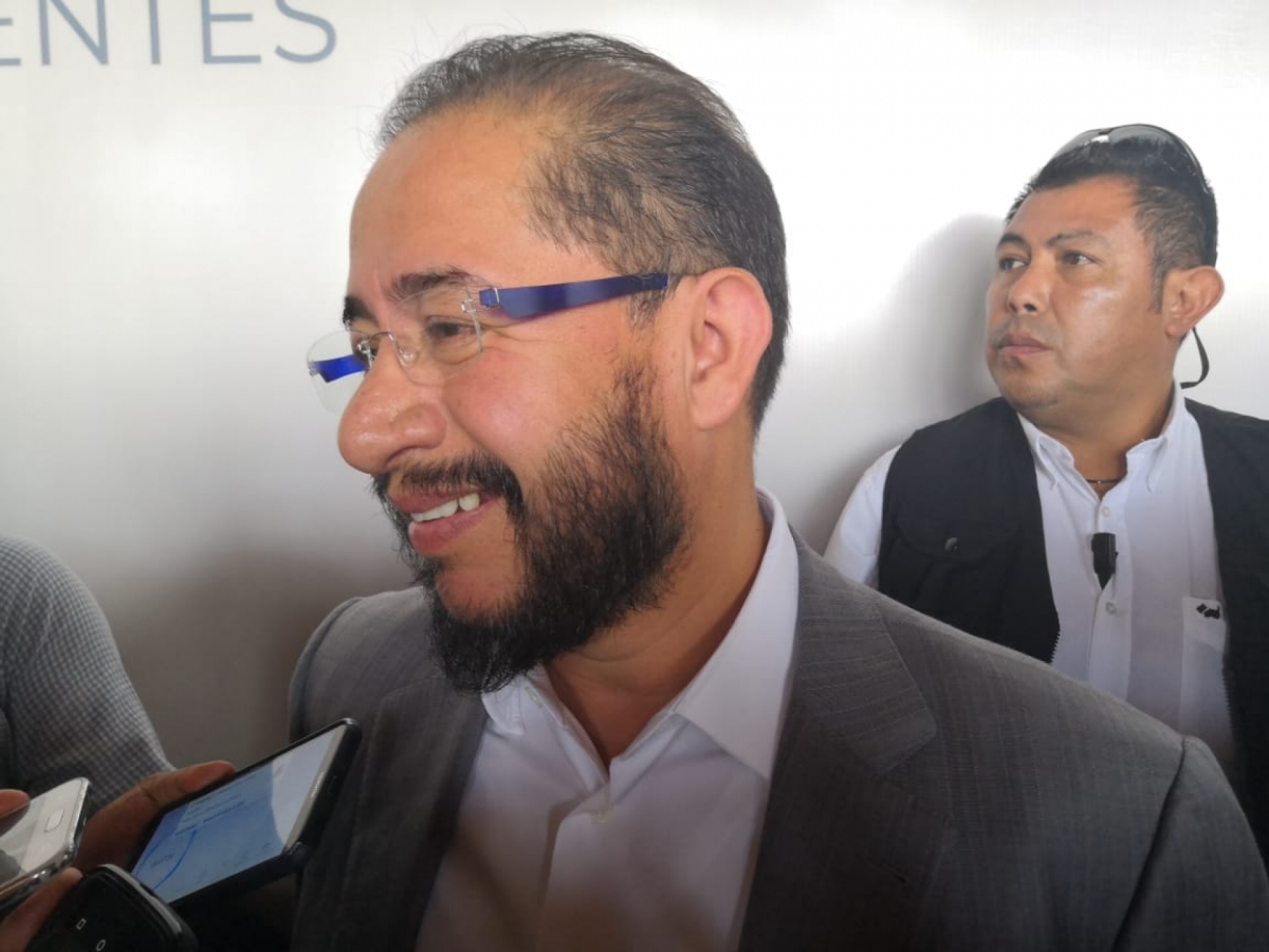 “… Es un poco malagradecida…yo la hice diputada”: Hugo Eric Flores