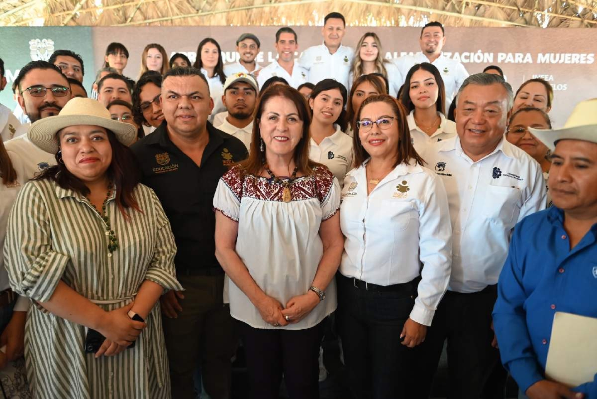 Cinco mil cien mujeres serán beneficiadas con educación: IEEA