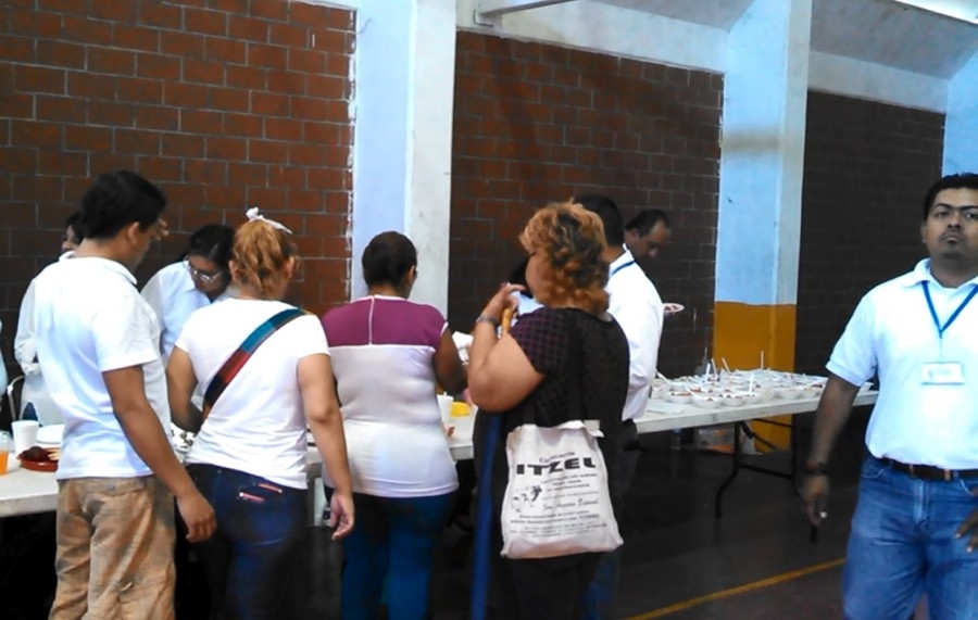 Encabezan estudiantes del IPN la jornada de salud en Cuautla