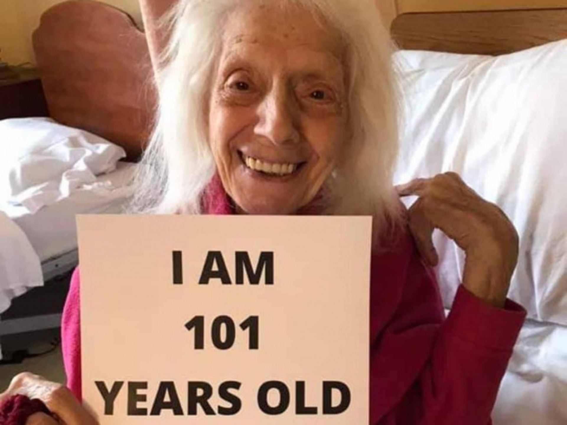 Mujer de 101 años sobrevivió a la gripe española, al cáncer y al COVID-19