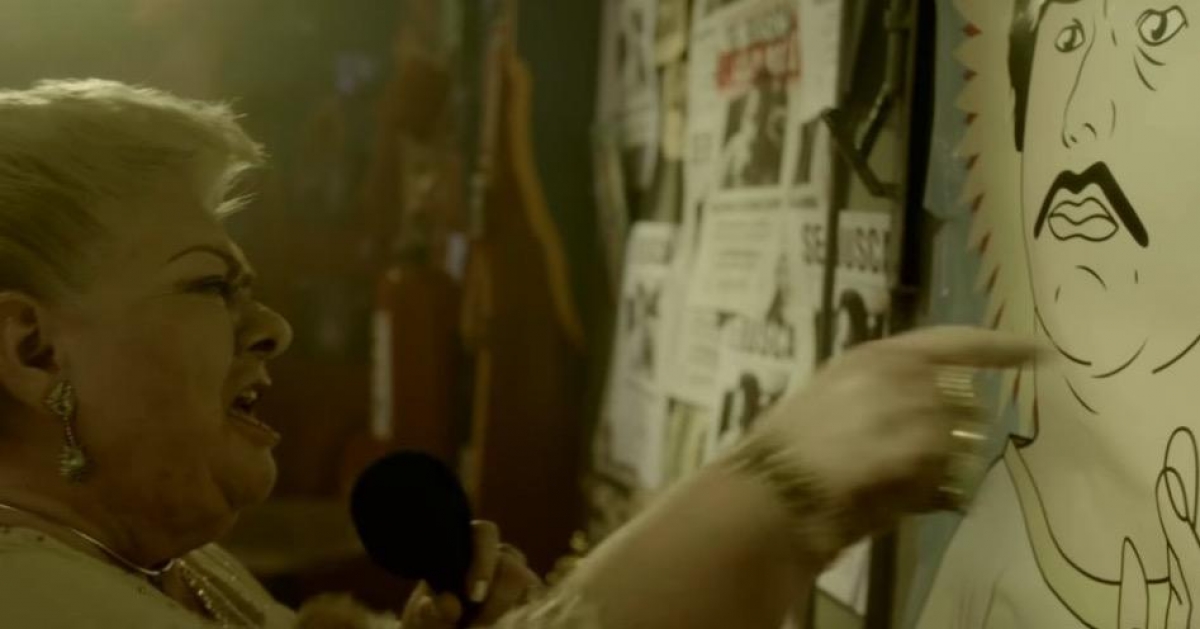 Paquita la del Barrio le canta a Pablo Escobar