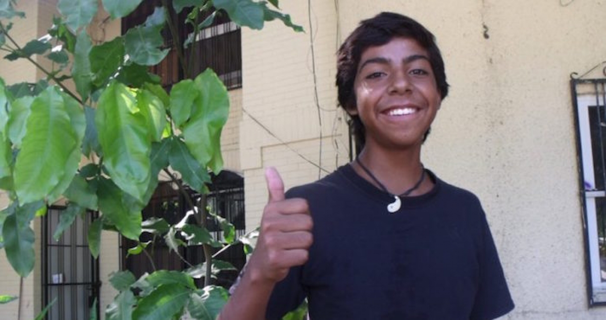 “Paco”, el mejor vendedor de empanadas, es de CdMx, le va al América y es fan de Kiss