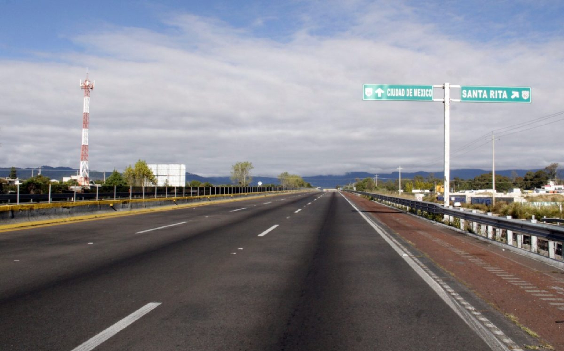 Anuncian cierres en autopista México-Puebla por trabajos en carriles laterales