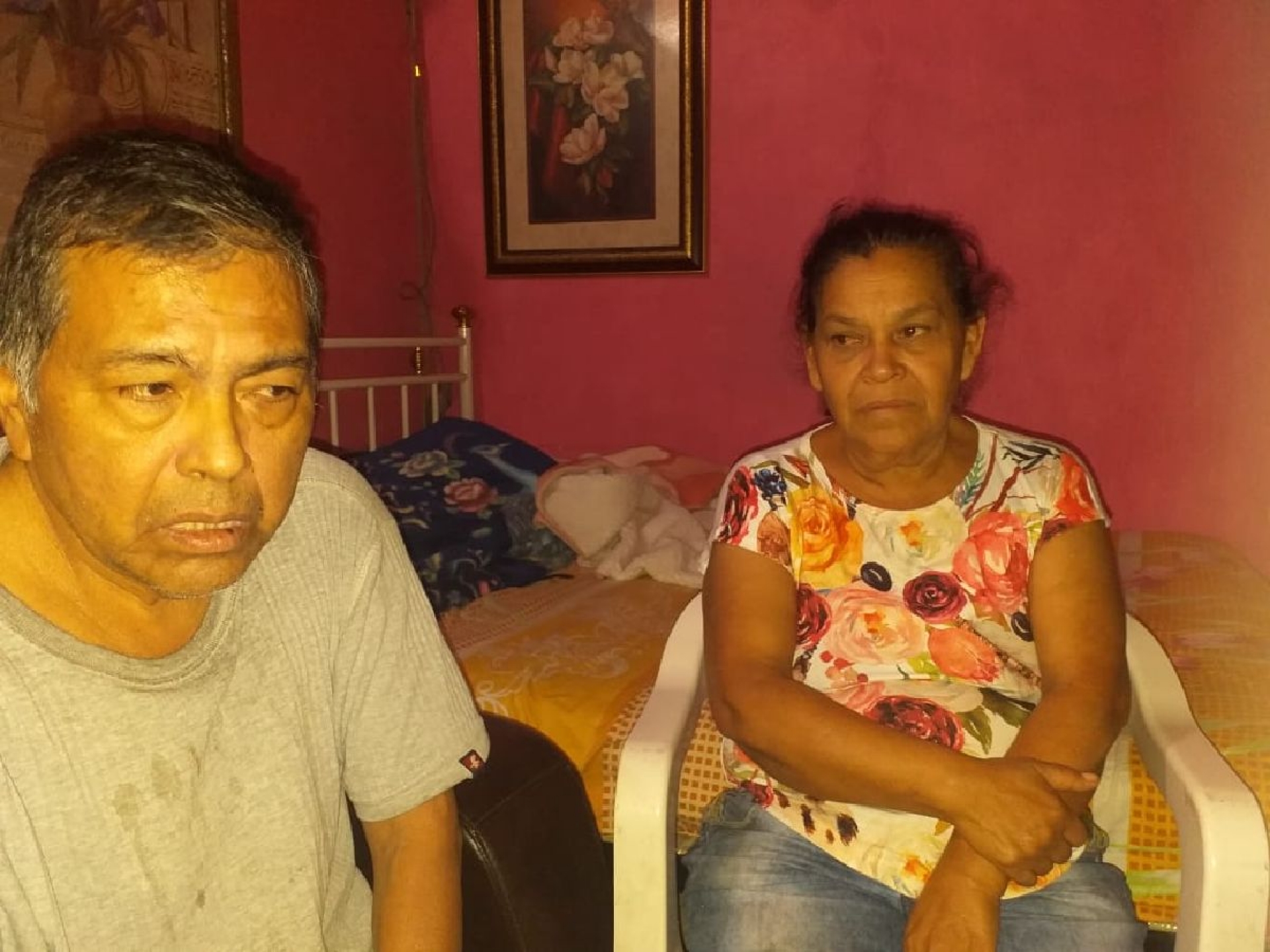Atropellan a hombre en silla de ruedas y casi acusan a quien lo empujaba