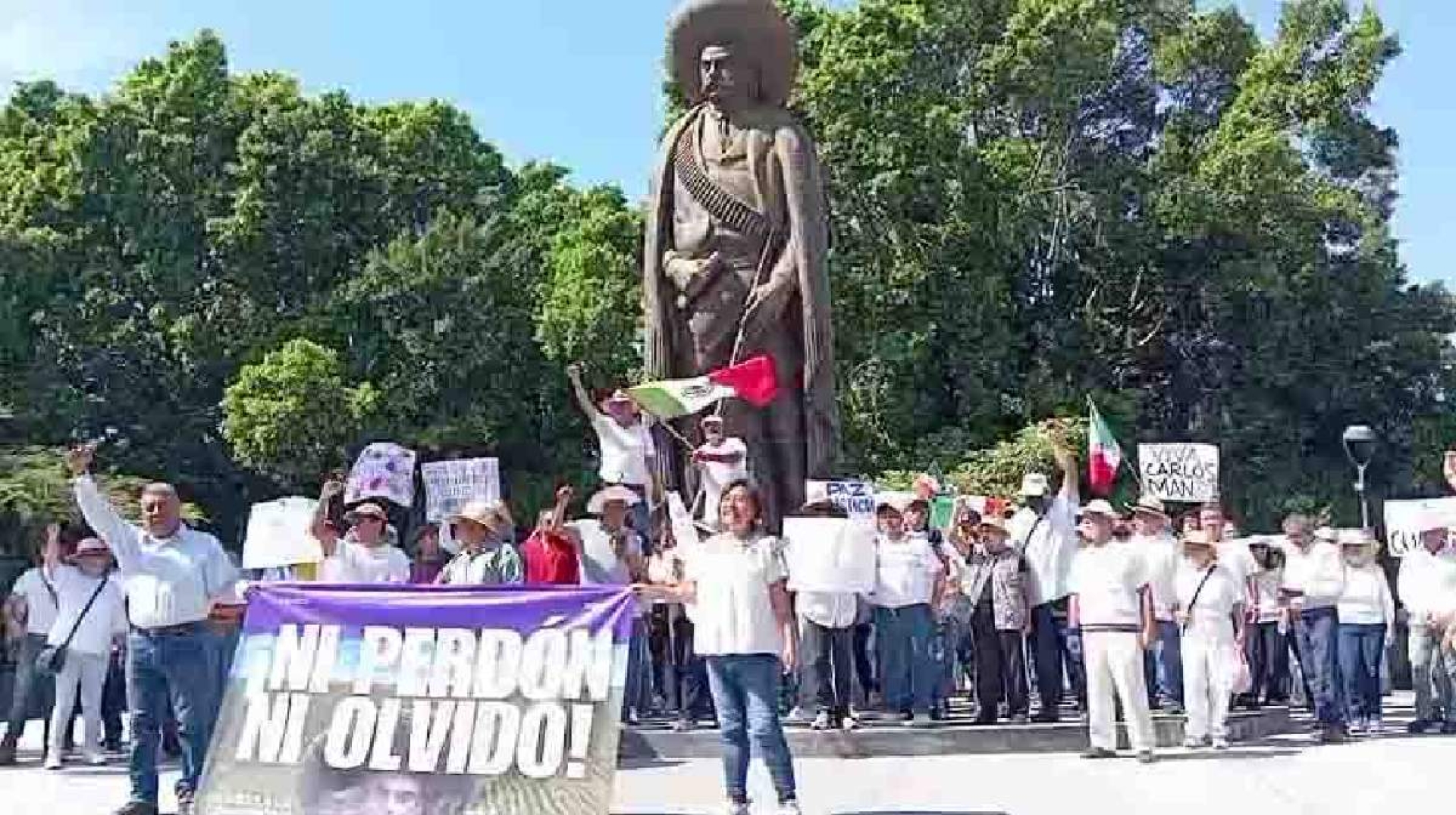 Marchan en Cuautla contra la violencia