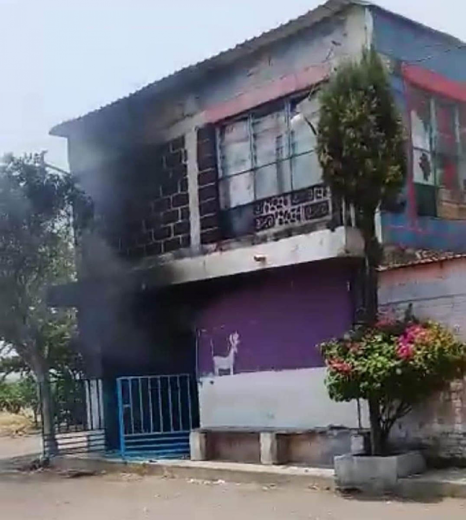 Incendian una casa en Telixtac donde vendían alcohol adulterado