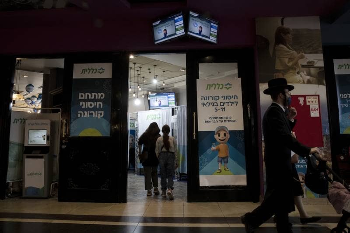 Israel detecta primer contagio de la variante Ómicron de COVID-19