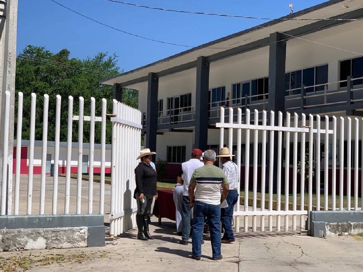 Entre altercados, se realizaron las elecciones en la organización de usuarios Agrosiglo XXI”