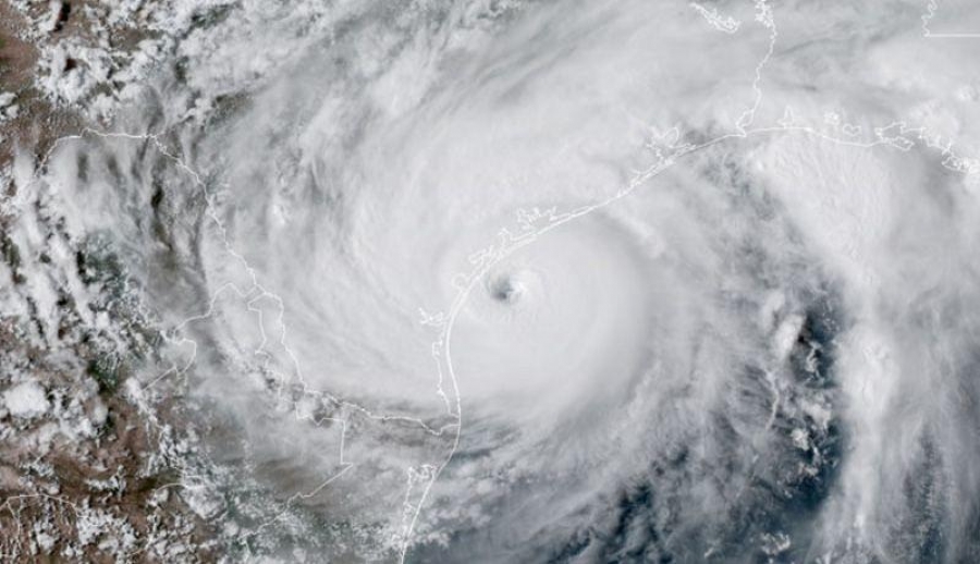 Harvey se ha debilitado a categoría 1, reportan primeros daños