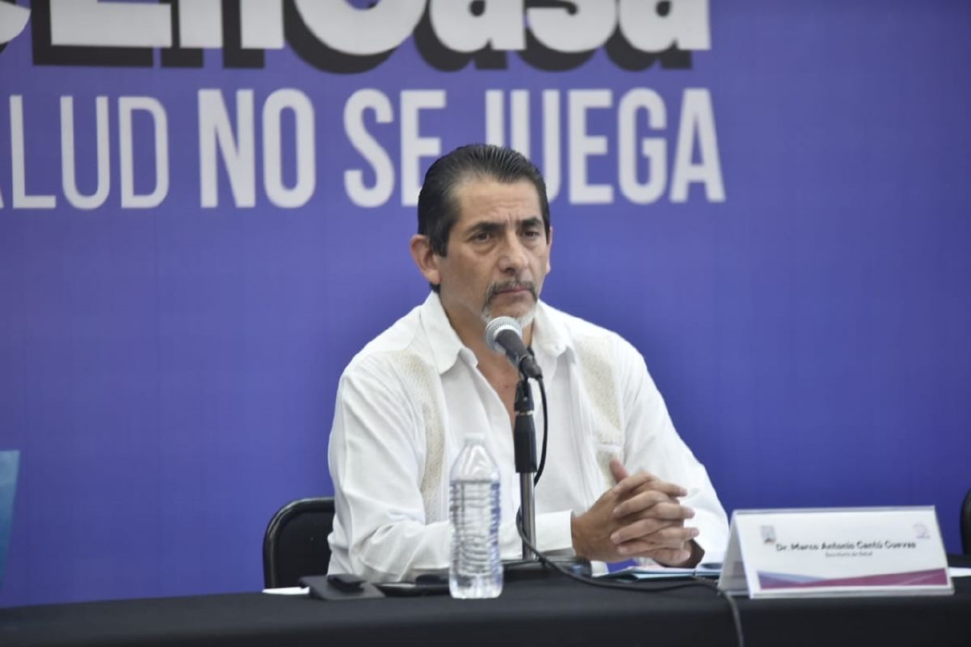 Condenan agresiones a personal médico