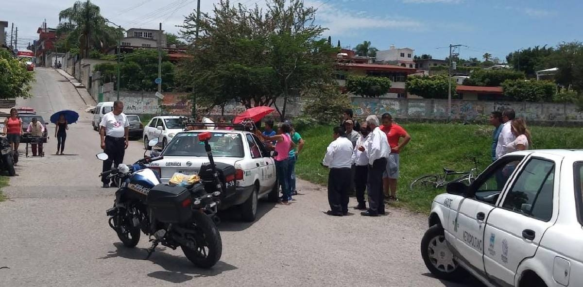 Choque en Tejalpa deja un motociclista herido