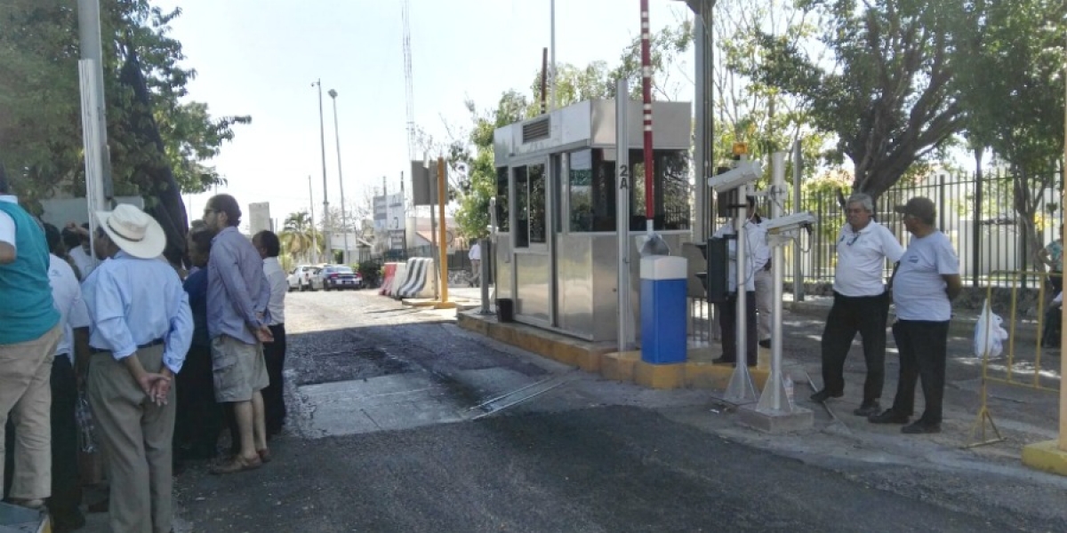Liberan vecinos de Xochitepec caseta de peaje; protestan por incumplimiento de acuerdo con Capufe