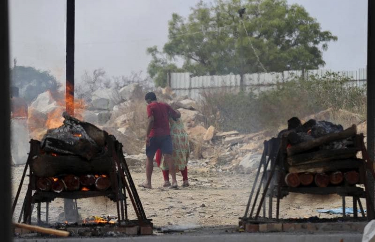 India se queda sin oxígeno y población acusa que Gobierno no reparte ayuda Internacional