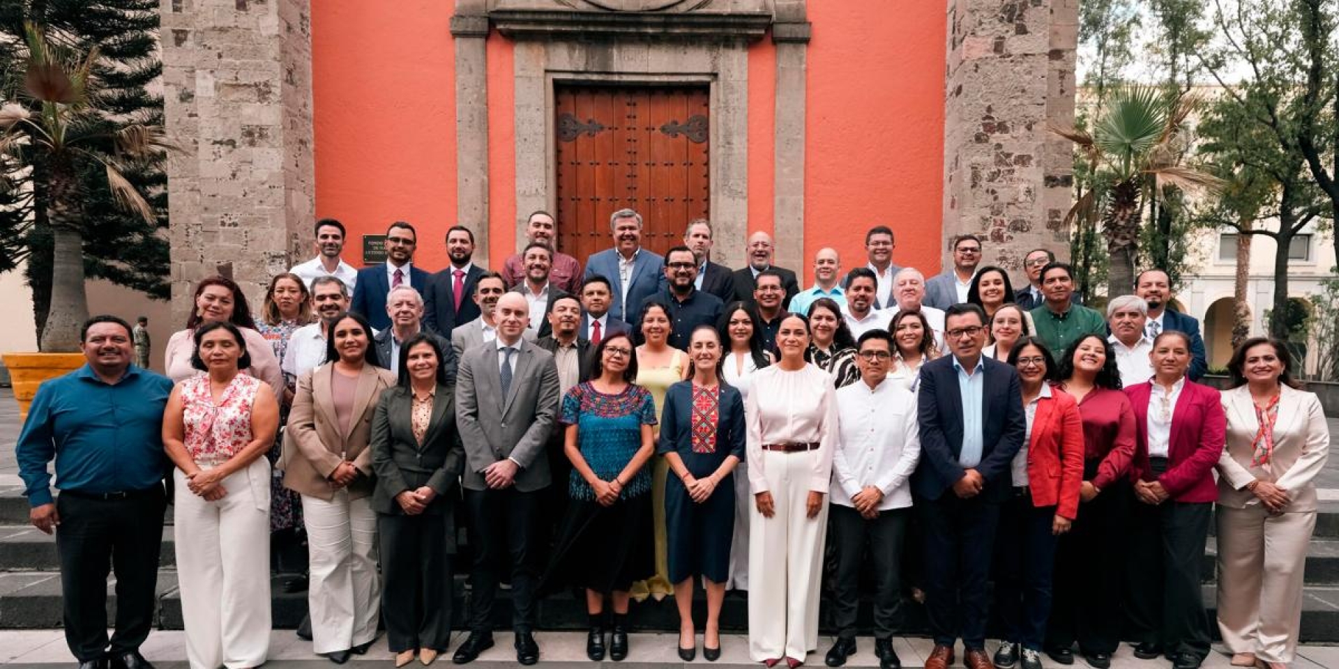 Sheinbaum anuncia salida de Ariadna Montiel; Leticia Ramírez asume Secretaría del Bienestar