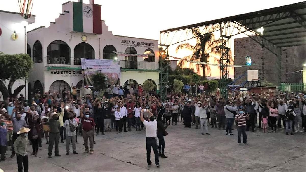 Menos de mil personas participan en consulta por la municipalización de Tetelcingo