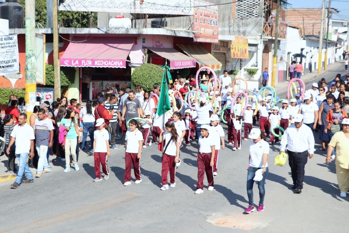 Pese a contingencia, conmemoran la Revolución Mexicana en municipios del sur