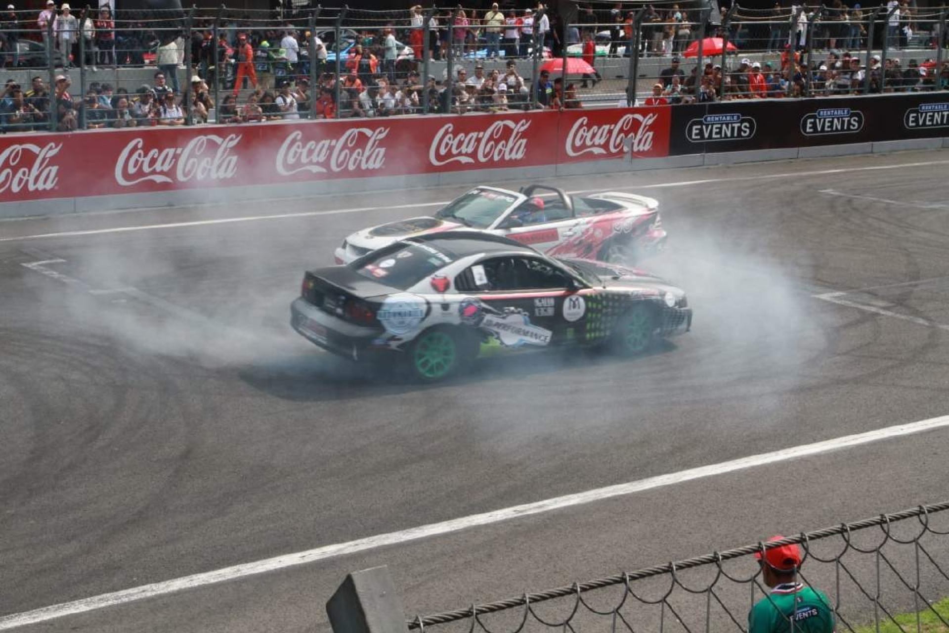 Conquistan el Autódromo Hermanos Rodríguez