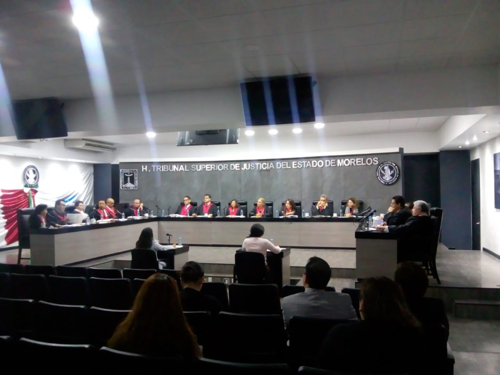 Aprueban sobreseer juicio político promovido en 2016 contra CBB