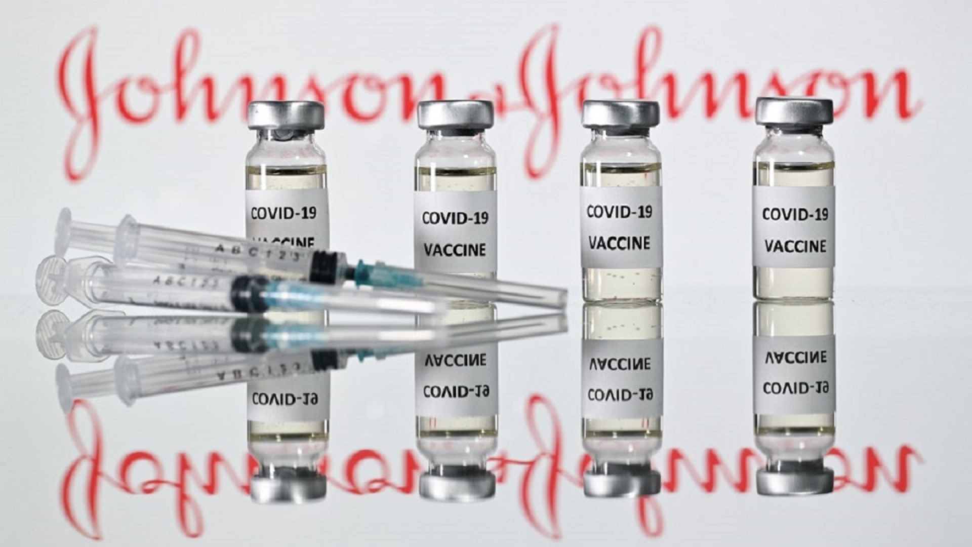 Johnson &amp; Johnson pide autorización a EU para su vacuna contra COVID-19