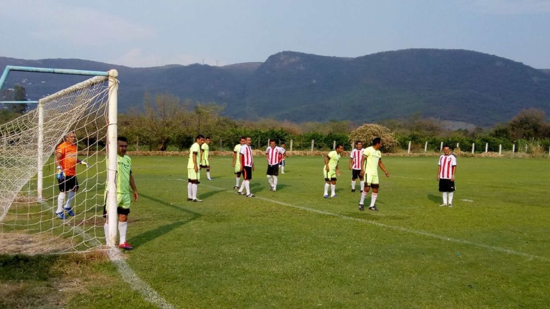 San Vicente Zapata deja ir la victoria