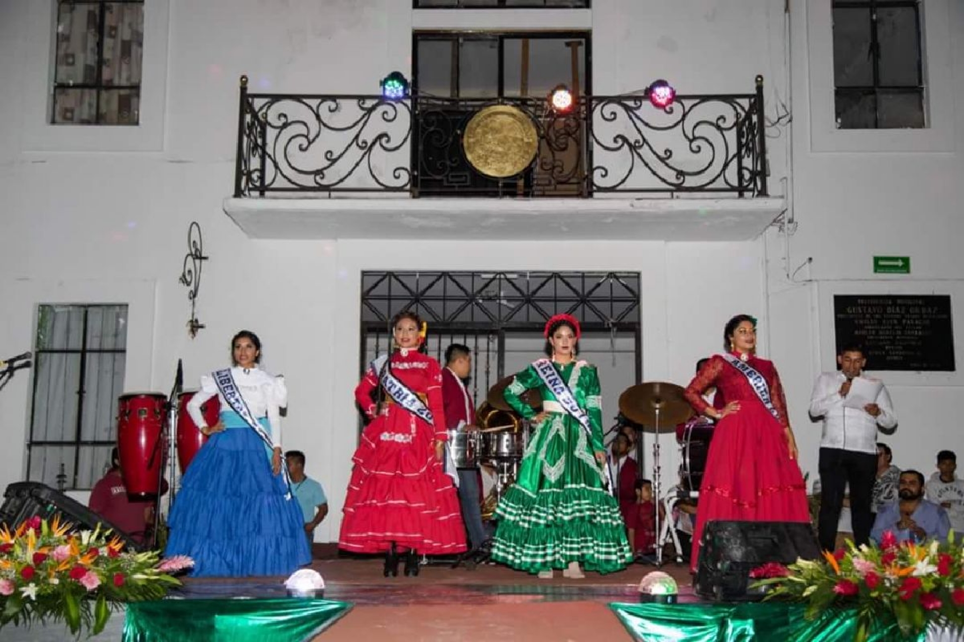 Presentan a la reina de las fiestas patrias 2018 de Axochiapan