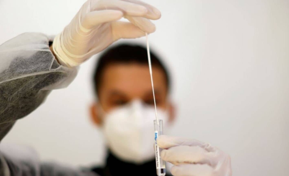 Inglaterra confirma dos casos de Ómicron, nueva variante de COVID