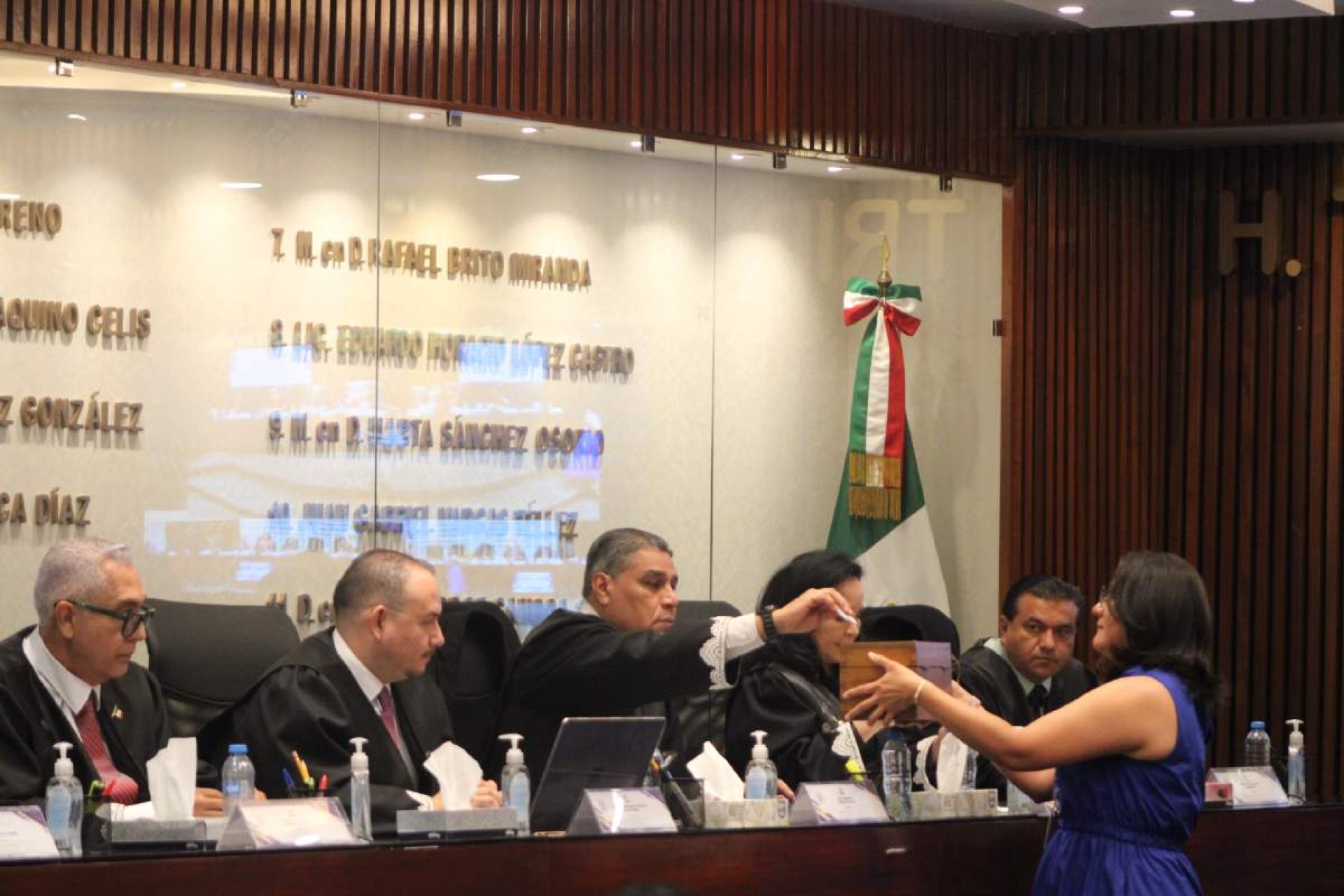 TSJ integra terna para designar presidencia interina