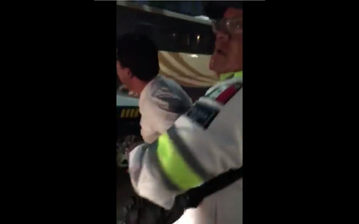 Abogado acusa a policías de Temixco de agredirlo injustificadamente (VIDEO)