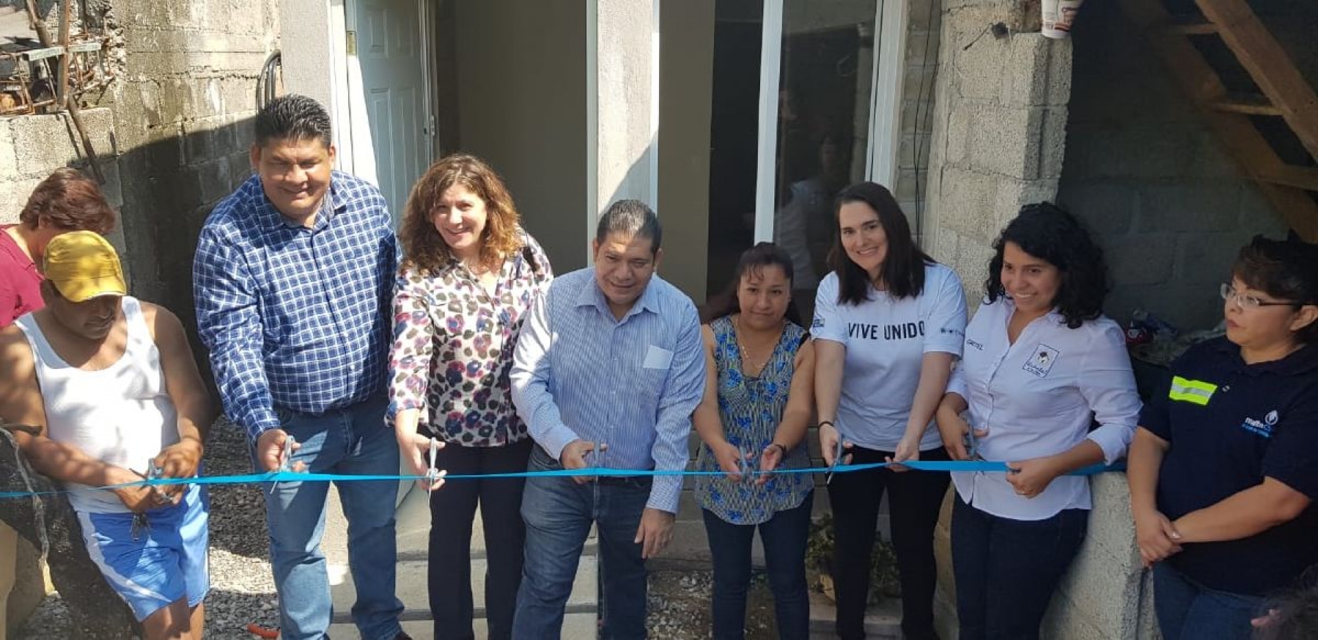 Entregan Malta Cleyton y la asociación civil “Échale a tu casa” viviendas a damnificados de Yecapixtla