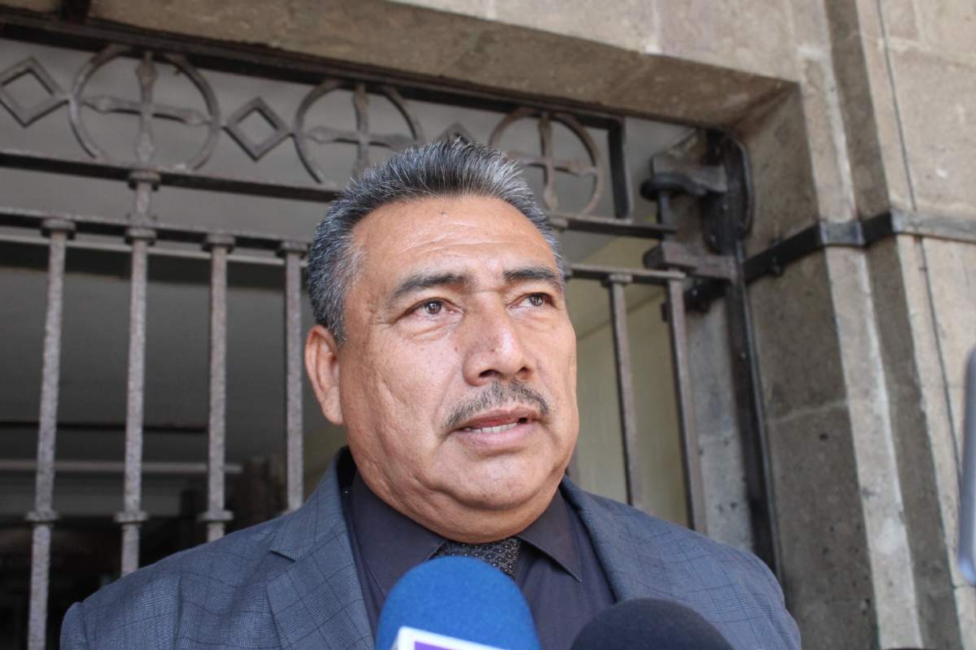 Municipios, sin espacios en panteones