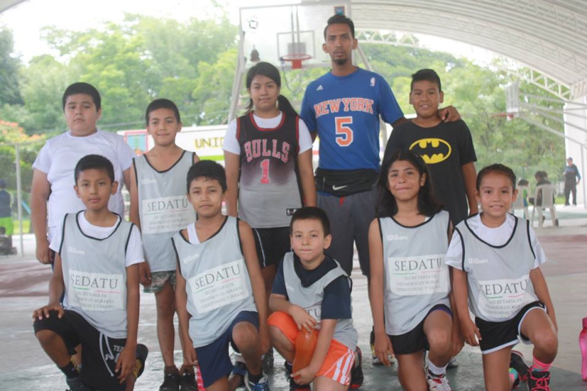 “Guerreros Jonacatepec”, campeón de la región oriente  en la categoría micro de básquetbol