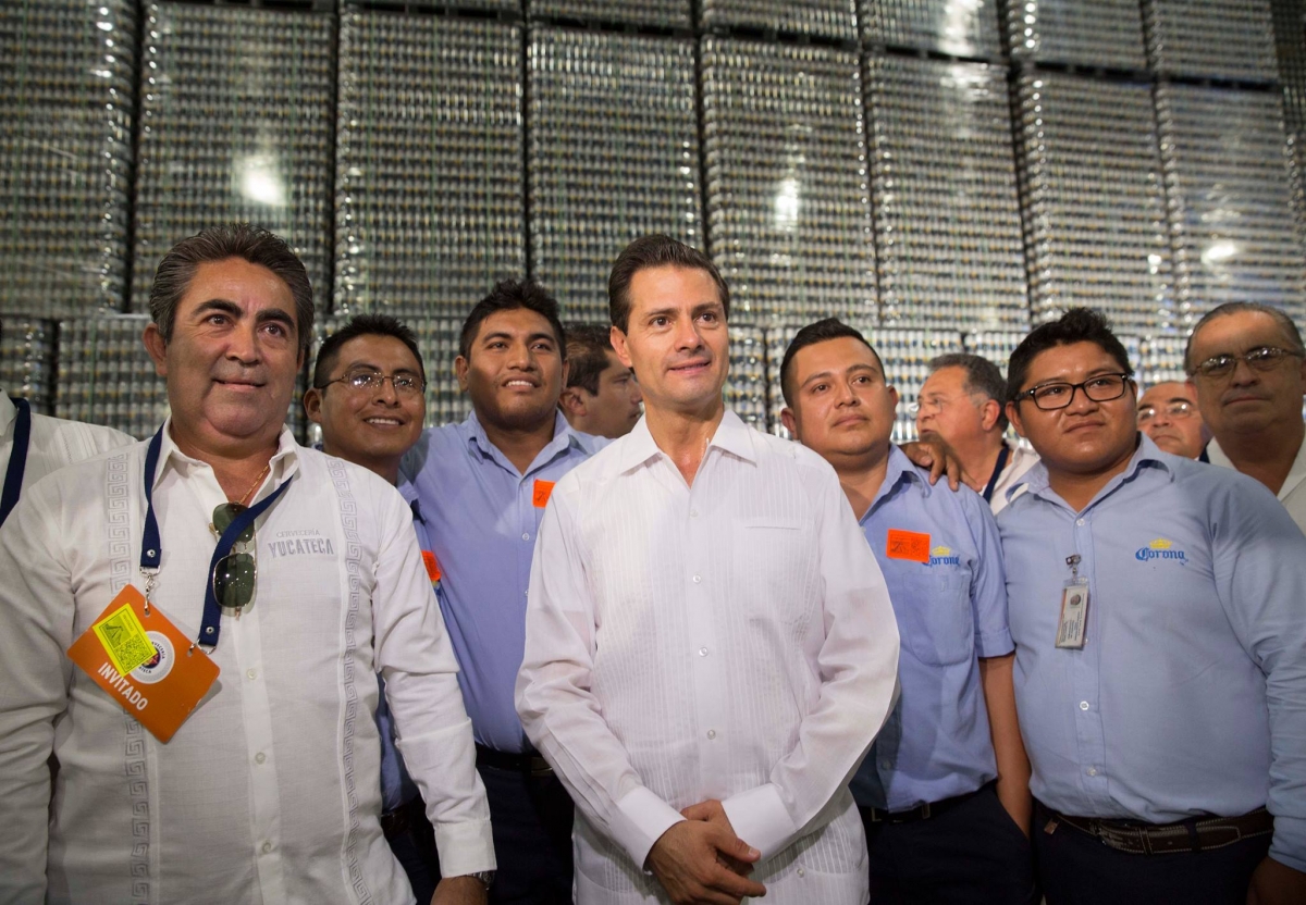Debemos producir mucha cerveza, para venderla: Peña Nieto