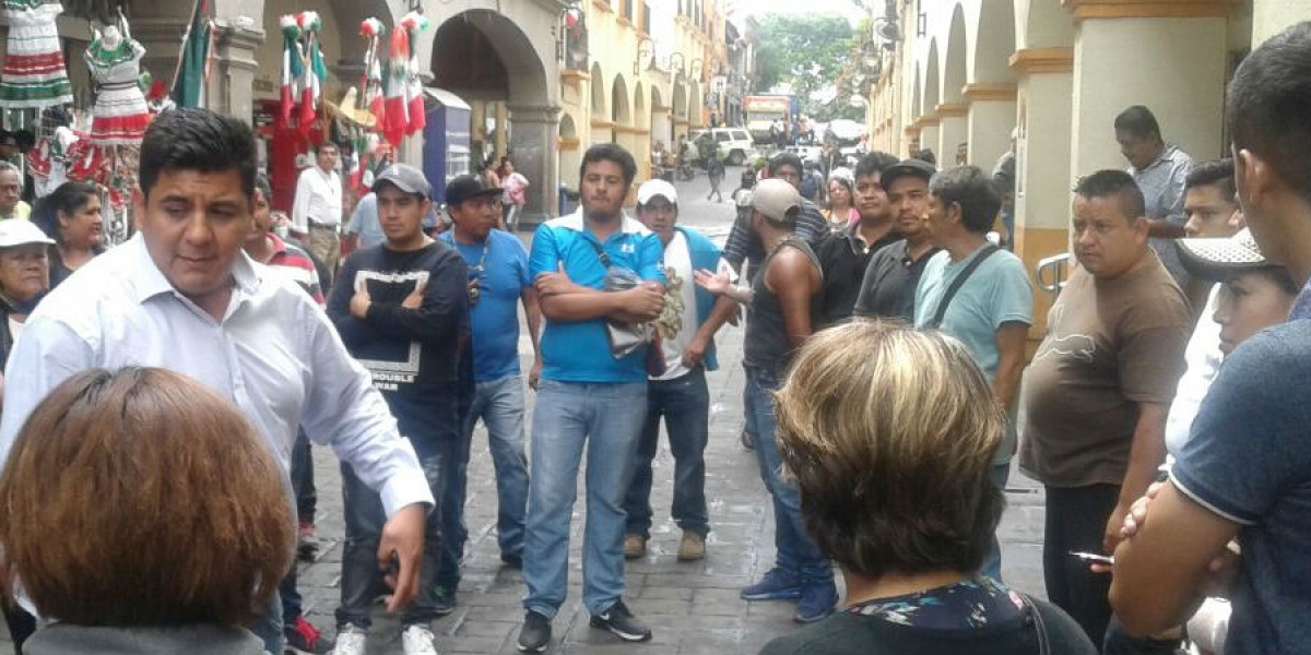 Anuncian comerciantes que se instalarán en calle Guerrero a partir de hoy