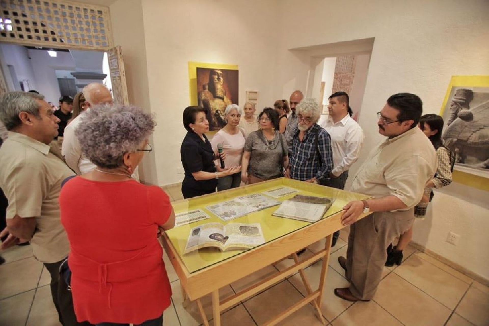 INAUGURAN EXPOSICIÓN "LA HISTORIA DE LA ESCRITURA"