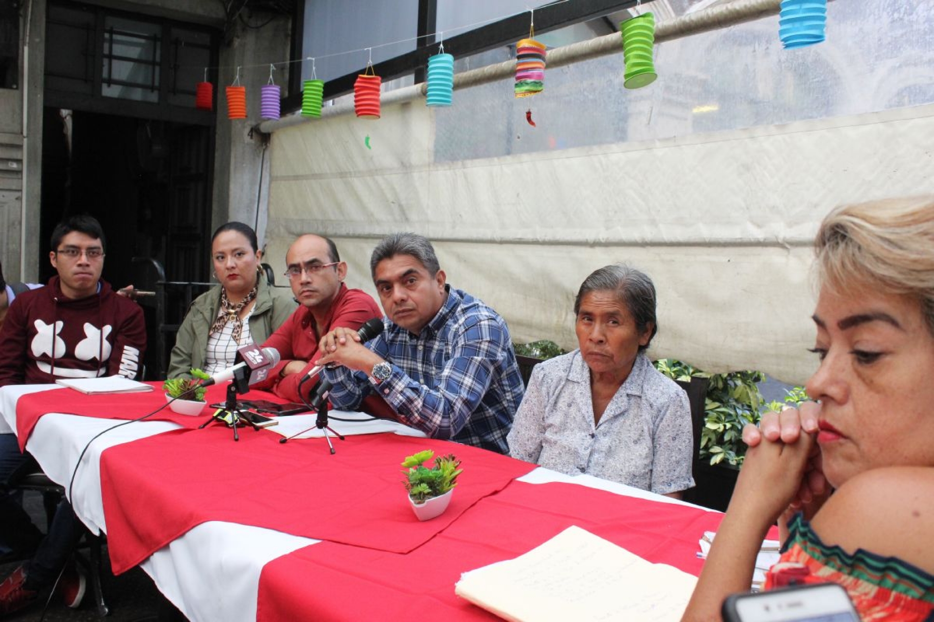 Exigen castigo para exfuncionarios implicados en fosas