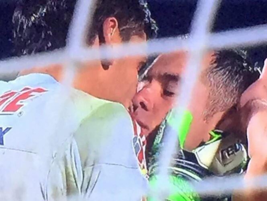 Con beso en la boca Guzmán y Jiménez celebran Campeonato